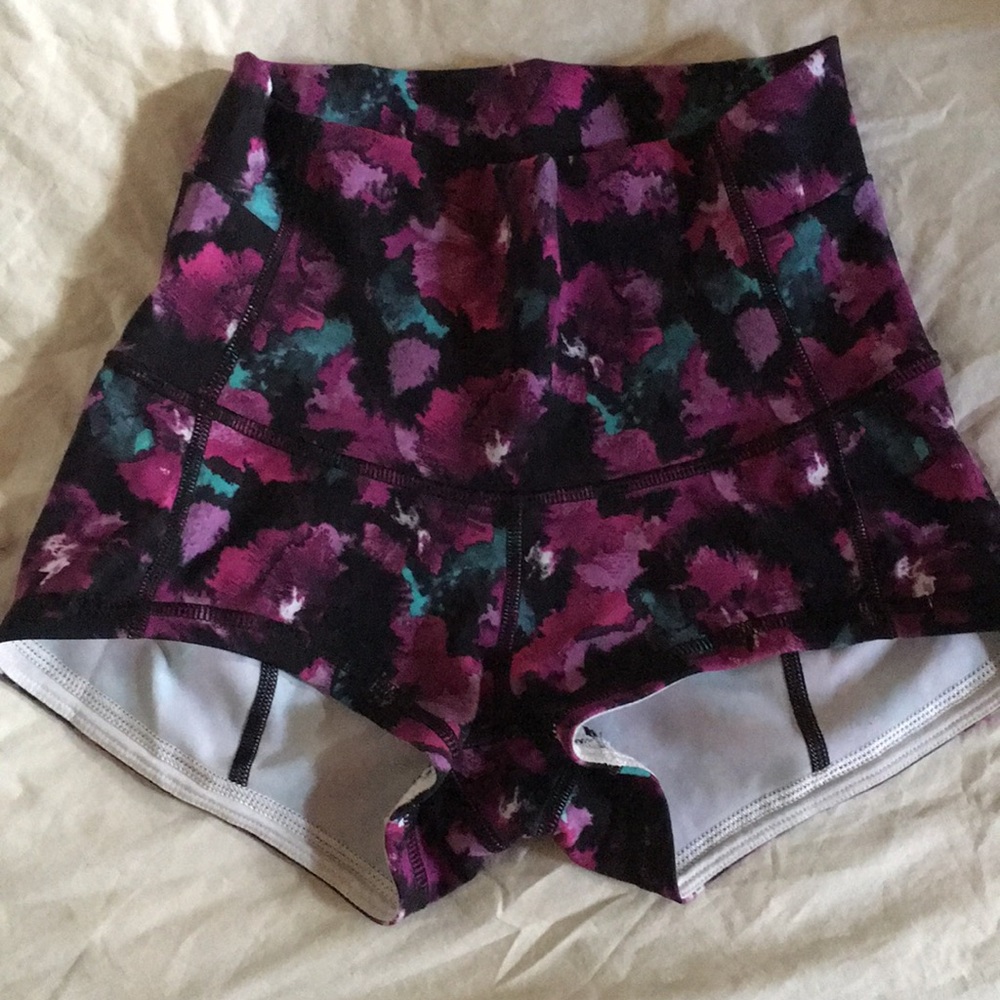 Floral Lululemon Roll Down Boogie Shorts